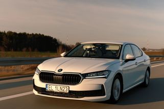 Dieselová Škoda Superb má nový rekord. Polák ujel skoro tři tisíce kilometrů na jednu nádrž - Novinky