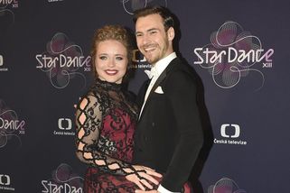 Kickboxerka Ptáčková v rafinovaném modelu a žhavá tanečnice Oskara Hese. Takhle vypadá šestice soutěžících StarDance: Kdo je váš favorit? - Super.cz