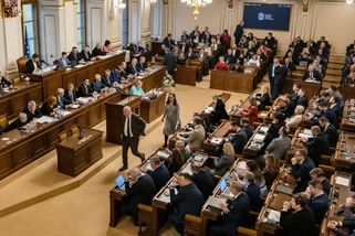 Sněmovna schválila okleštění pravomocí prezidenta