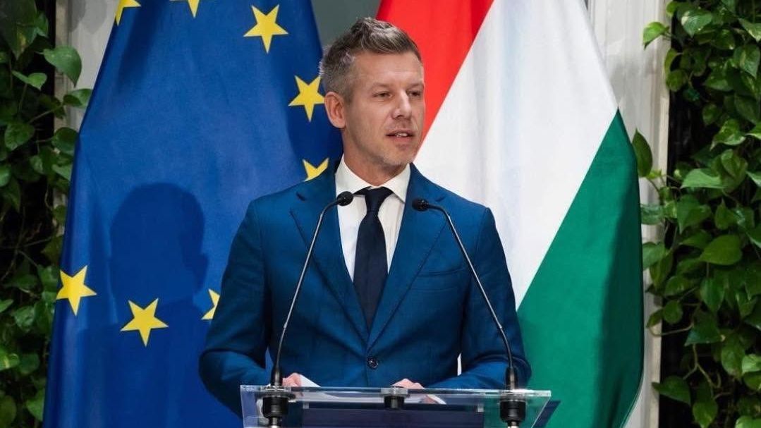 Magyar předložil návrh změny ústavy, která ukončí funkční období prezidenta Sulyoka - Novinky