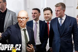Super kachna: To je špína! Macinka se pokusil o intriku, jak Pavlovi co nejvíce znepříjemnit summit NATO - Super.cz