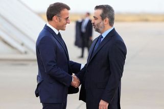 Macron přiletěl do Damašku, chce rozmanitou Sýrii - Novinky