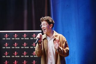 Ve 14 letech si troufl na Eltona Johna. Jan Moulis ohromil výkonem, který zvedl porotu ze židlí | Top Voice