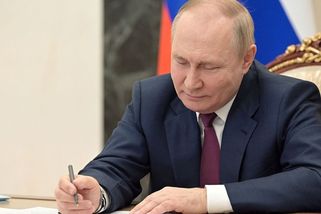 Rusko se řítí do ekonomického zapomnění, sankce jsou efektivní, tvrdí studie z Yale - Novinky
