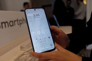 MWC 2026: Mobily s „papírovým“ displejem šetří zrak. Fungují skvěle - Novinky