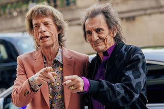Rolling Stones pařili v Londýně. Vydání jejich desky oslavili i Sacha Baron Cohen či Glen Matlock - Novinky