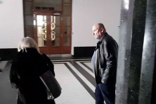 Pražský advokát řešil sousedské spory dýkou. Za pokus o vraždu mu soud potvrdil 13,5 roku - Novinky