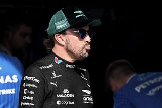 Stačí mačkat tlačítka! K řízení formule 1 už není potřeba talent, stěžuje si mistr světa - Sport.cz
