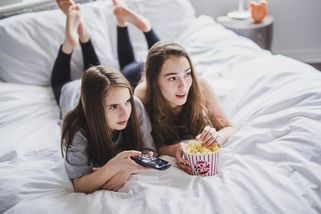 Tisíckrát vtipnější než Slunce, seno: Tuhle socialistickou komedii znají všichni, ale chápou ji jen ti nejchytřejší