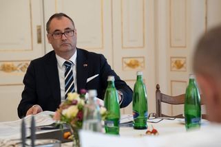 Absence sebereflexe. Šťastný se neomluvil, raději rýpal do novinářů