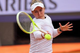 Krejčíková opět neudržela nervy, po divácích ji rozčiloval lajnový systém - Sport.cz
