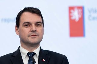 „Ústavní soud by neměl existovat.“ Macinka, Turek i Klaus tepou překvapivý verdikt