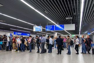 Nové hraniční kontroly v EU zdržují cestující. Meškají lety bez náhrady - Seznam Zprávy