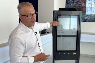 Mizející papírové jízdní řády mění Ostrava za chytré e-papery - Novinky