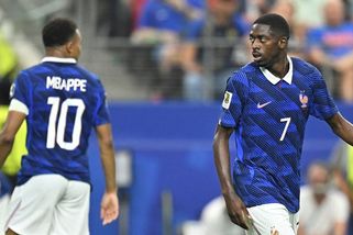 MS fotbal | Historické prokletí pokračuje. Francouzská hvězda se zařadila po bok Messiho i obou Ronaldů - Sport.cz