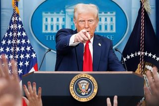 Říct, co si myslíš. Dříve hlasití Američané se v obavách otáčejí přes rameno - Seznam Zprávy
