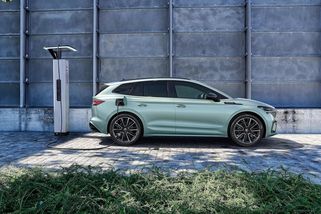 Registrace elektromobilů už v Rakousku téměř dosáhly parity s vozy na benzín