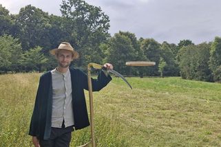 Pohřbení do mělkého hrobu nebo tělo zkompostovat? V Česku zatím nelze - Novinky