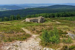 Houpák: jeden z nejkrásnějších výhledů v Brdech střeží legendární Benešák - Médium.cz