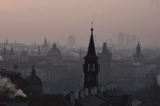 prahain.cz/zivot-v-praze/lide-si-stezuji-na-neprijemny-zapach-po-cele-praze-resili-ho-i-hasici-27907.html