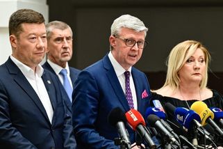 GLOSA: České spropitné Ukrajině. Doma 140 milionů nestačí ani na kilometr dálnice