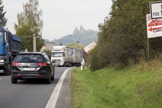 Stavba silnice přes Český ráj se o pár let odsouvá. Začne znovu proces EIA - Novinky