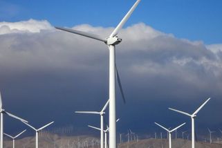 Týden v OZE: EU zrychluje elektrifikaci, Česko zůstává na chvostu obnovitelných zdrojů