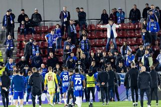 Fanoušci Sigmy své hráče po propadáku peskovali, ti jim ho museli vysvětlovat - Sport.cz