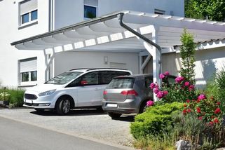 Pergola může být podle úřadu přístřešek. Stačí podnět souseda a přijde kontrola i pokuta