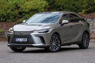 Lexus na prázdniny sráží ceny a vyprodává sklady! Prémiovku za cenu konfekce můžete mít doma už dnes - Garáž.cz
