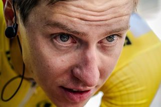 SportWin » Cyklistika » Žádná čest ani úcta k šampionovi? Skandální chování v prachu Roubaix vytočilo Pogačarův tým