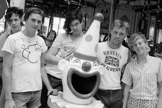 RECENZE: Butthole Surfers zůstávají mnohem divnější než všichni divní | Headliner