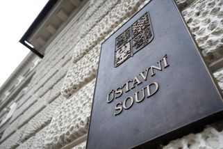 Prezident nechce vlastní zahraniční politiku, kritizuje expertka vládní výklad kompetenční žaloby