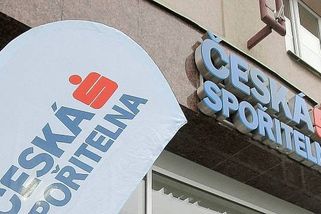 Největší banka v Česku chystá odstávku. Lidé se nedostanou k účtům ani platbám
