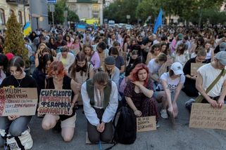 Ukrajina je v politické krizi. Zelenskyj protesty vyslyší, říká analytik - Seznam Zprávy