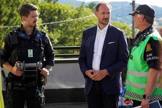 Shořela celá čtvrť, o dům přišel i šéf hasičů. Pomohou dresy Haalanda a spol. - Seznam Zprávy