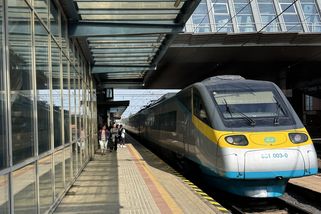 České dráhy: Poprad, první třída, mezinárodní, jediná cesta ke štěstí - Médium.cz