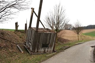 Posed, z nějž myslivec zastřelil border kolii, zničil vandal - Novinky