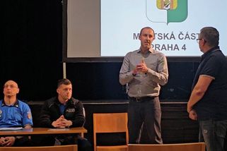 Les hrůzy na Novodvorské se pomalu zlepšuje, otevře se divadlo, přibudou včelí úly i cyklozávody - Novinky