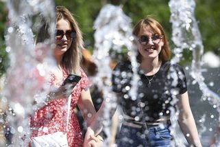 Počasí se v dalším týdnu utrhne ze řetězu. Nejhorší bude pondělí, v pátek pak udeří tropická výheň