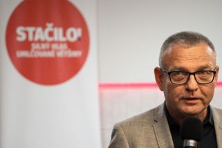 Upovídanému Zaorálkovi spadl hřebínek. Omezil se na strohé prohlášení - Novinky