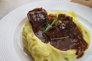 Hovězí po burgundsku | Recepty od Jany