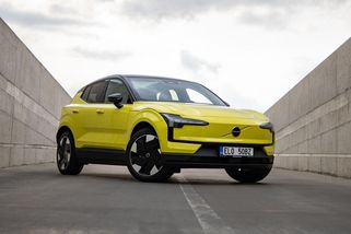 Miláček davů? Malé a chytré Volvo EX30 má potenciál pobláznit Čechy do elektromobility - Garáž.cz