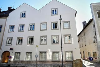 FOTO: Rodný dům Adolfa Hitlera má nové využití - Novinky