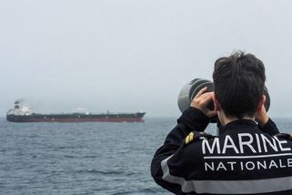 Francie zadržela ruský tanker, na který byly uvaleny sankce, řekl Macron - Seznam Zprávy