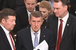 Macinka i Okamura jsou už za zrcadlem. Až tam spadne i premiér, budeme mít velký problém