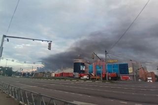 Kouř v Jaroslavli, Sevastopol bez proudu. Ukrajinské drony v noci útočily - Novinky