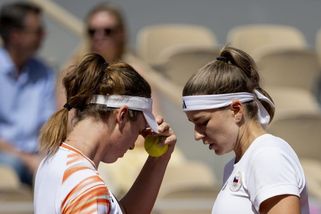 Z olympijských parťaček wimbledonské rivalky. Kolik bere vítězka a kolik dostane poražená?