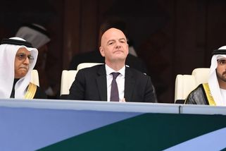 Němci se vzbouřili a Evropa hledá kandidáta. Infantino se třese o křeslo šéfa FIFA