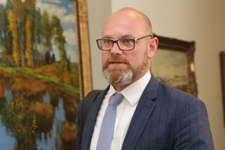 Plaga vyzývá obce a kraje, aby vyplatily zvláštní odměny ředitelům škol - Seznam Zprávy